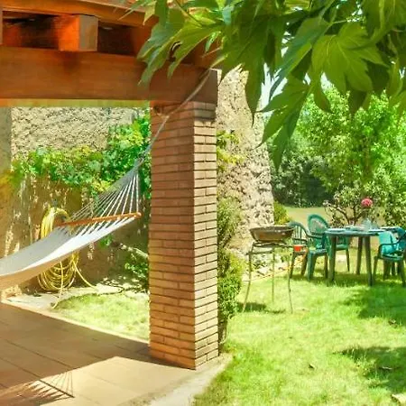 Cal Xaiet Country house Llampaies